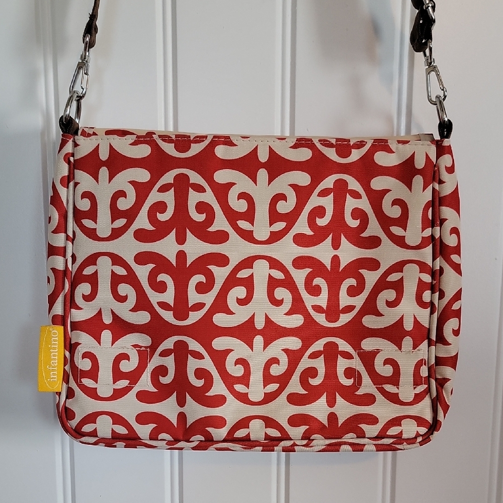 Infantino Savvy Bag - Red and Cream Patterned Shoulder Diaper Bag / Purse